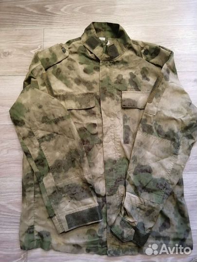 Китель расцветка мох (без брюк ) 46-48 размера,2шт