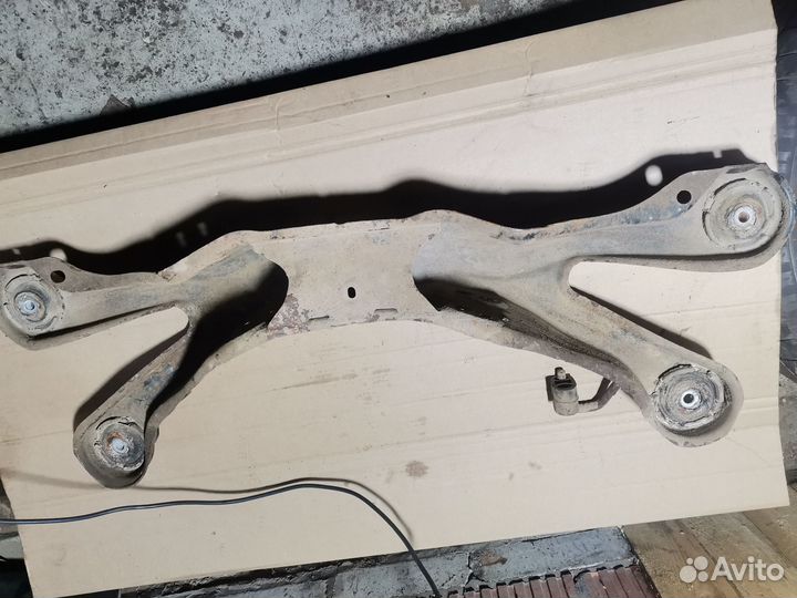 Подрамник задний Opel Vectra B