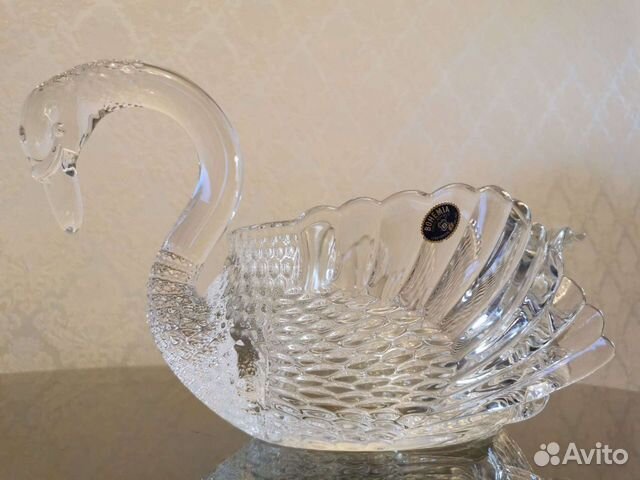 Ваза Лебедь (Богемское стекло)