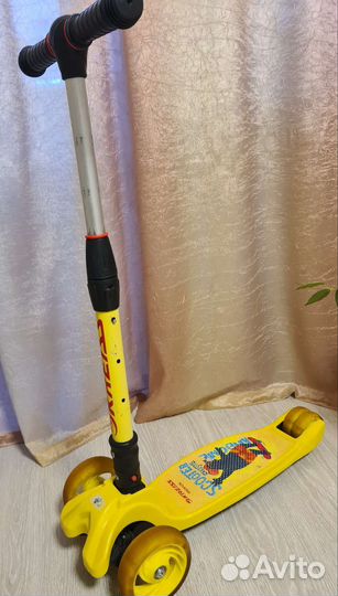 Самокат детский трехколесный
