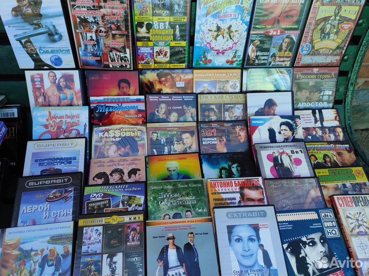 Видеокассеты, муз. сd диски, видио диски пакетом