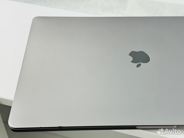 Apple Macbook Pro 16 2019 i7/16/512