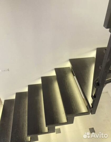 Автоматическая подсветка лестницы