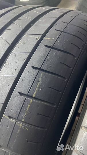 Pirelli P Zero PZ4 285/35 R23 и 325/30 R23