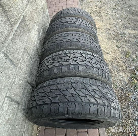 Bridgestone Dueler A/T 265/65 R17