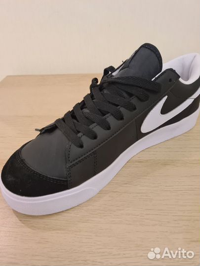 Кроссовки Nike blazer