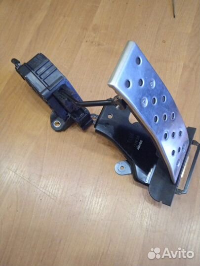 Педаль газа Honda Accord седан R20A3 2009