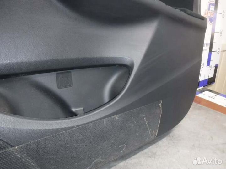 Обшивка двери передняя правая Toyota Corolla 151