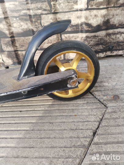 Трюковой самокат