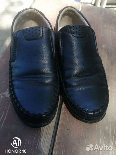 Школьная форма для мальчика + 2 белые рубашки