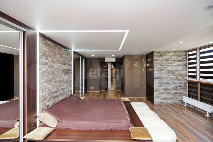 Дом 160 м² на участке 9 сот.