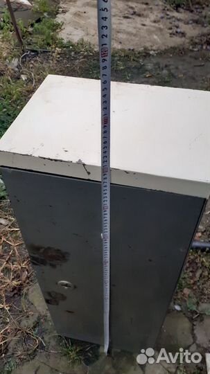 Сейф металлический