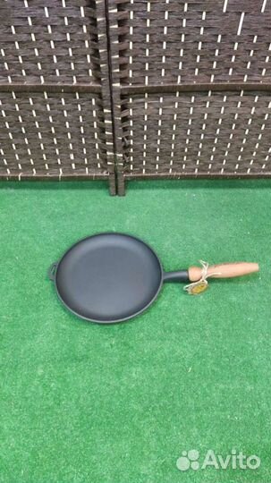 Чугунная сковорода блинная