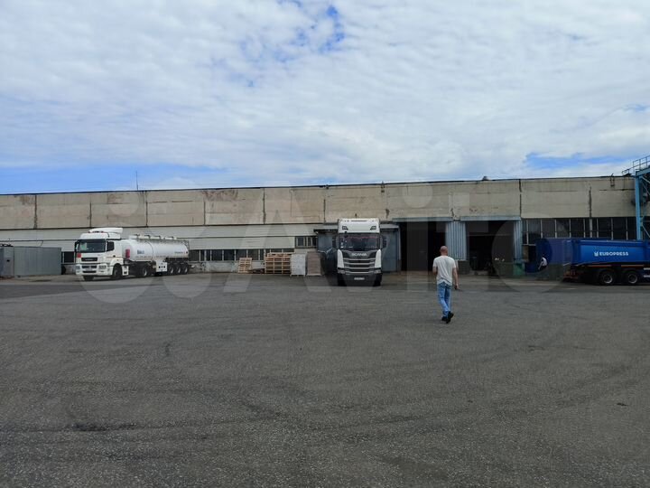 Свободного назначения, 6400м²