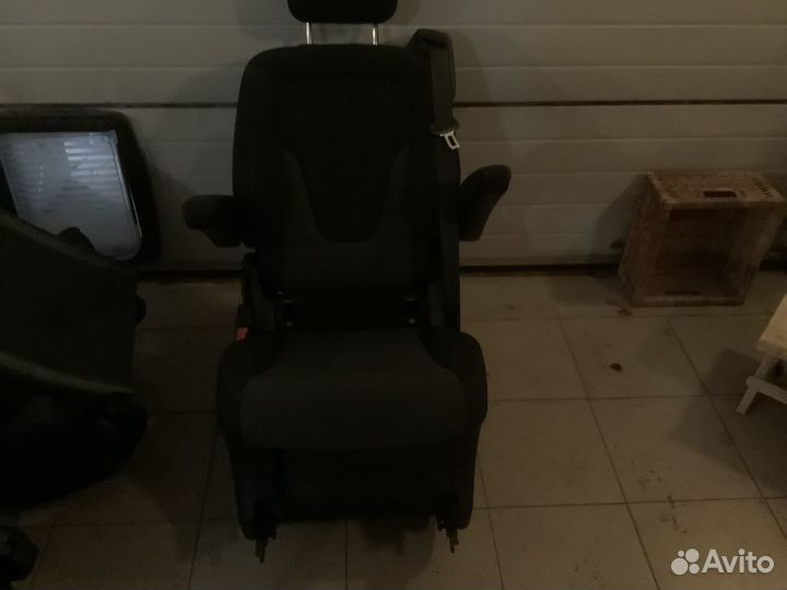 Сиденья капитанки Мерседес вито 2024