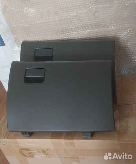 Бардачок Mitsubishi Outlander 3