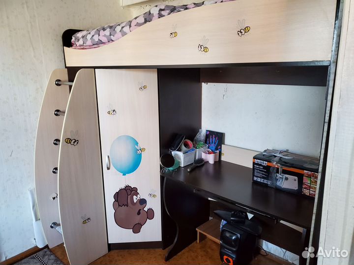 Детская стенка со столом