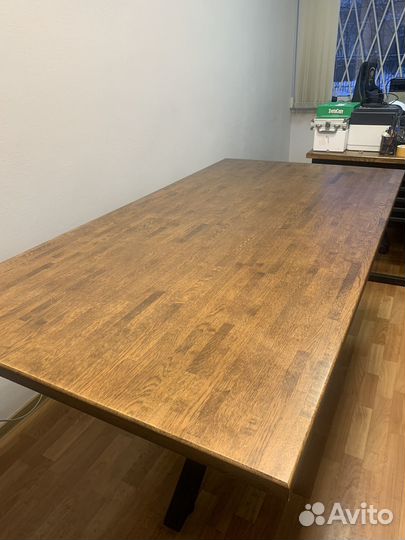 Дубовый стол (ручной работы)