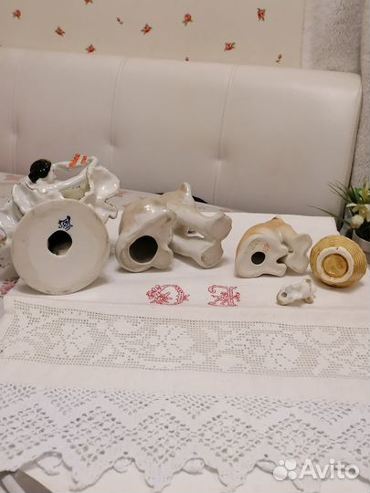 Статуэтки фарфоровые