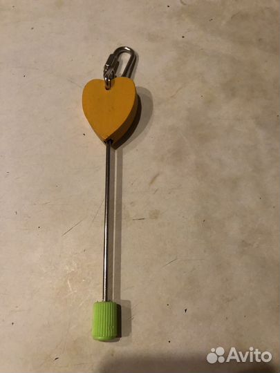 Кормушка для птиц из дерева для овощей и фруктов