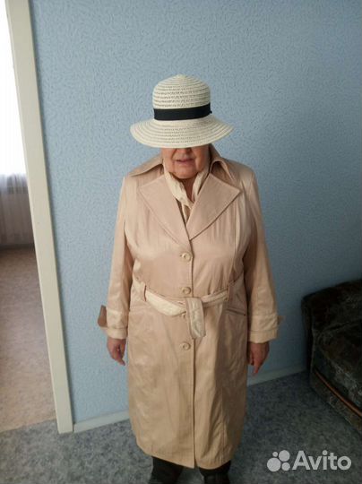 Плащ женский