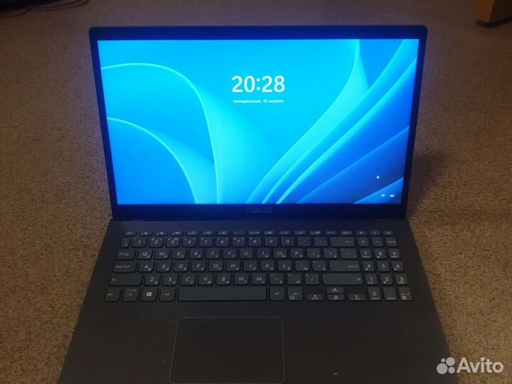 Полуигравой Ноутбук asus