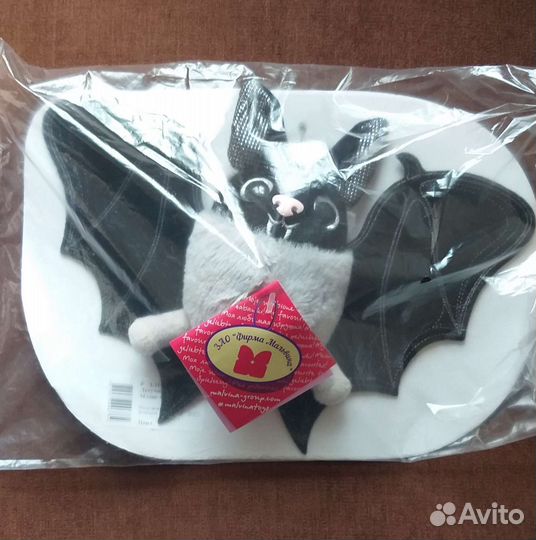 Летучая мышь Мэлис4