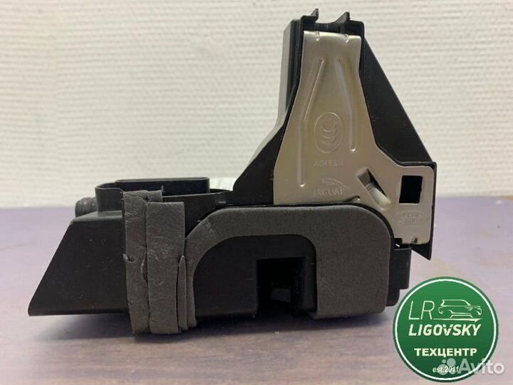 Замок двери задний левый Jaguar/Land Rover Range