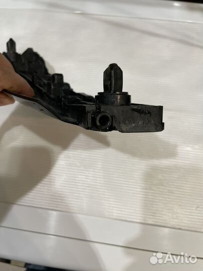 Кронштейн перед. бампера Toyota Land Cruiser 200