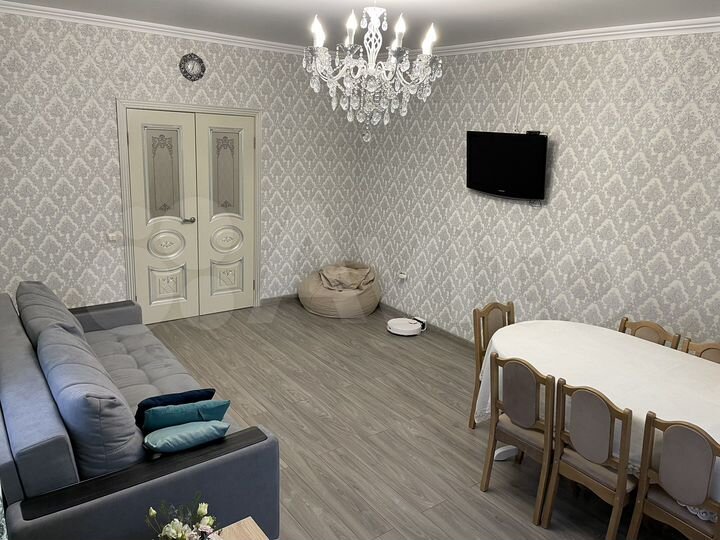 Коттедж 180 м² на участке 4 сот.