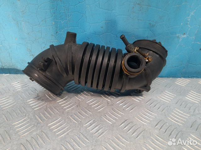 Патрубок воздушного фильтра Mitsubishi Lancer 8