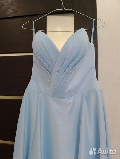 Вечернее платье в пол 44