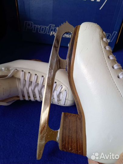 Фигурные коньки Risport excellence 205