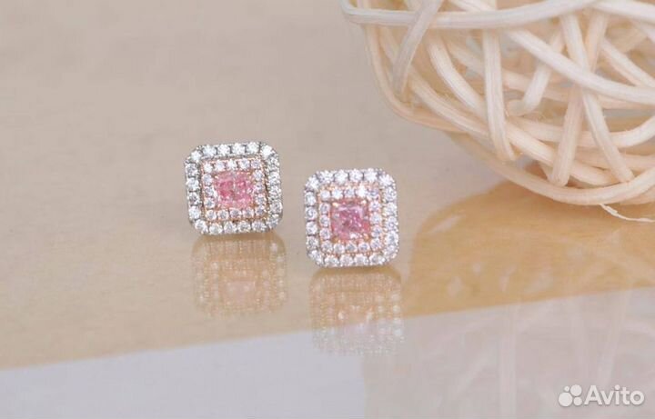 Пусеты с природными розовыми бриллиантами