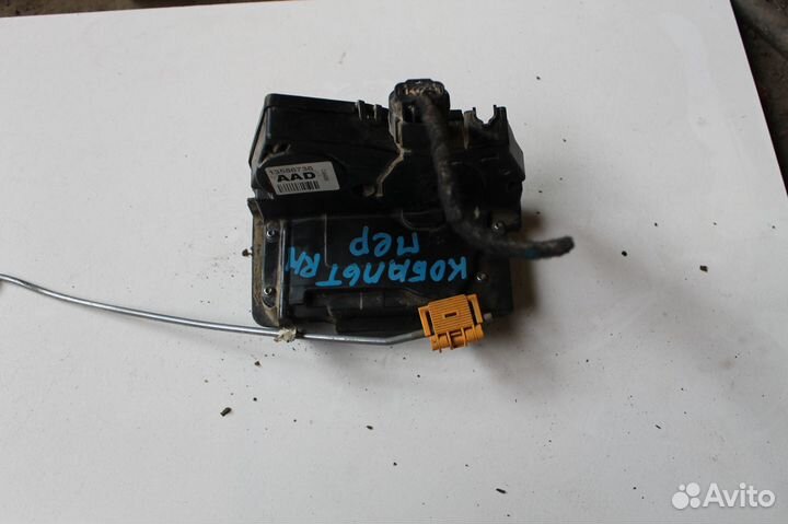 Замок двери передней правой Chevrolet Cobalt 2012