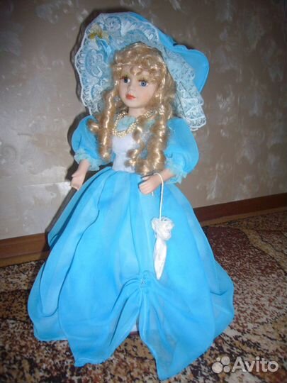 Кукла фарфоровая коллекционная в авторском наряде