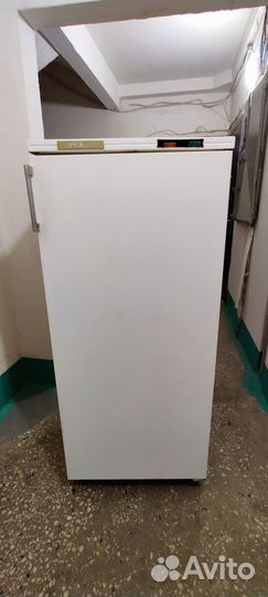 Холодильник бу СССР