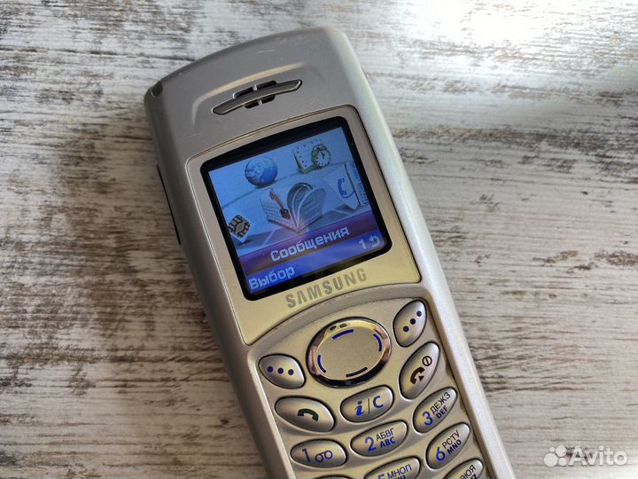Телефон Samsung C110