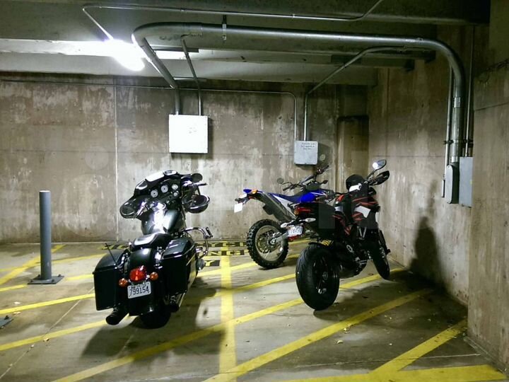 Машиноместо, 10 м²