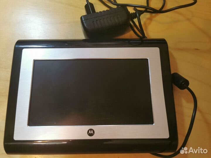 Электронная фоторамка Motorola LS700