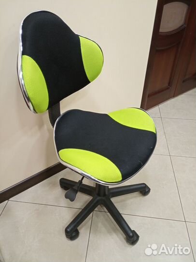 Компьютерное кресло