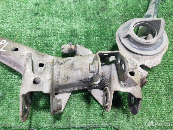 Рычаг задний поперечный левый Honda Civic 4D (FD)