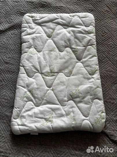 Детская кроватка с маятником и ящиком