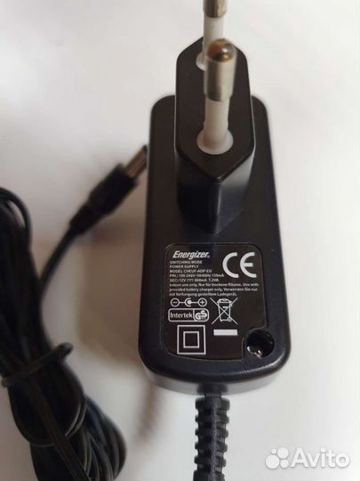 Зарядное устройство Energizer c аккумуляторами
