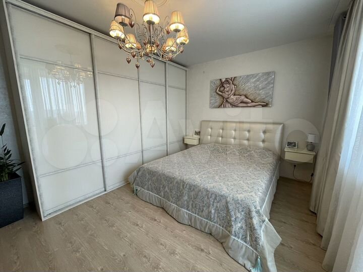 3-к. квартира, 117 м², 8/16 эт.