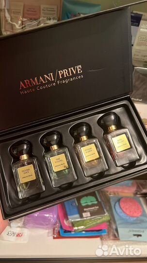 Подарочные наборы духов обьем 30 мл по 4 флакона