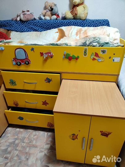 Детская кровать комод
