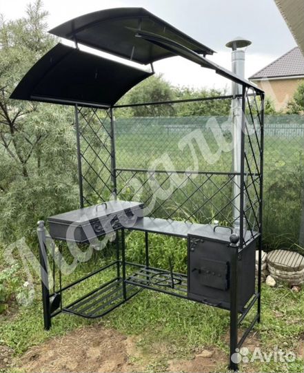 Мангал с крышей
