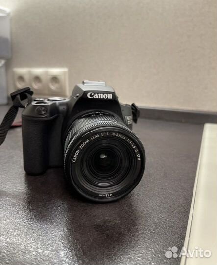 Зеркальный фотоаппарат canon