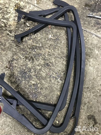 Уплотнитель арки стекла Chevrolet Cruze